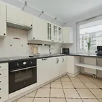 Convenient Mosiezna 7 By Renters Apartment