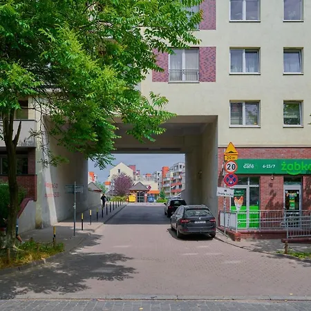 Convenient Mosiezna 7 By Renters 아파트 *