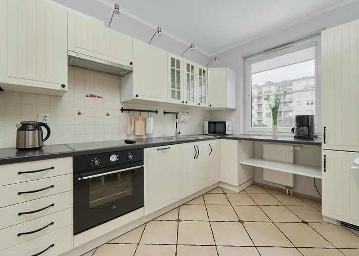 Convenient Mosiezna 7 By Renters Apartment