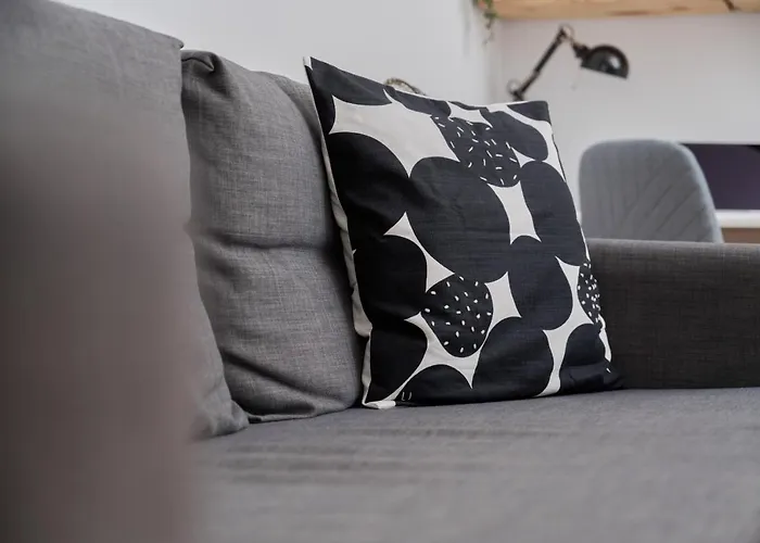 Convenient Mosiezna 7 By Renters *