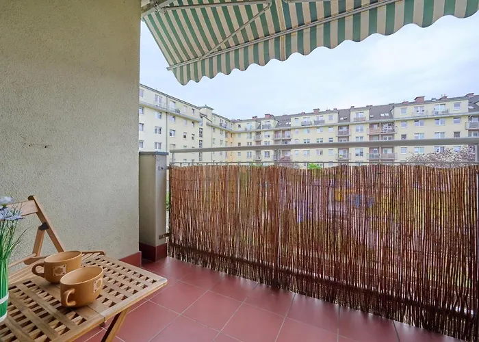 Convenient Mosiezna 7 By Renters Apartment *