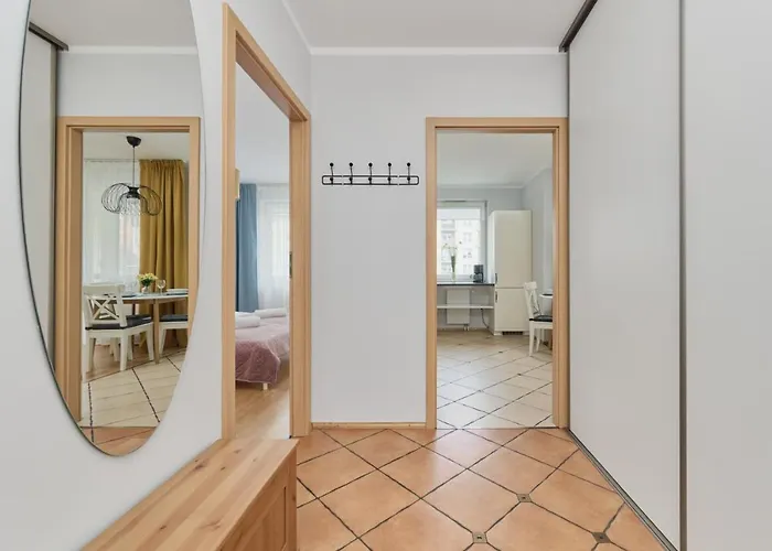 Convenient Mosiezna 7 By Renters Apartment